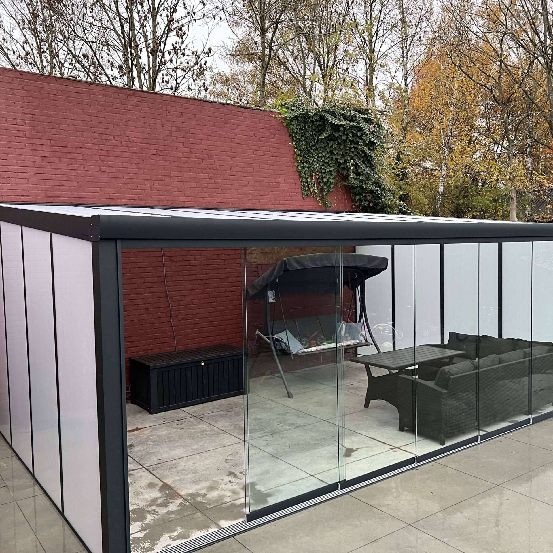 Veranda met aluminium randen